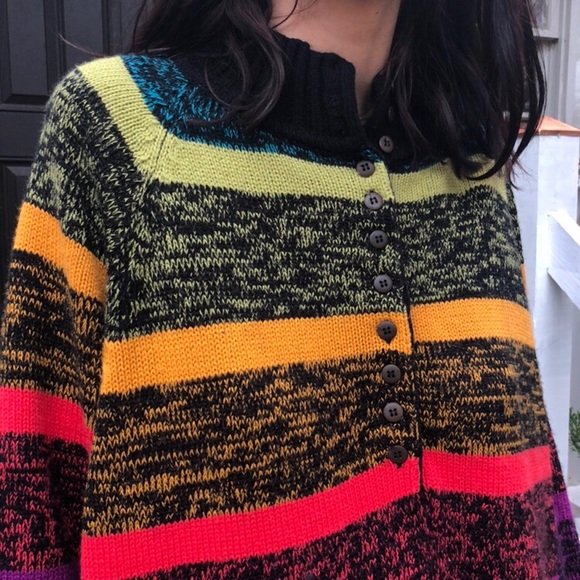 SOLD Vintage rainbow sweater - Picture 4 of 4